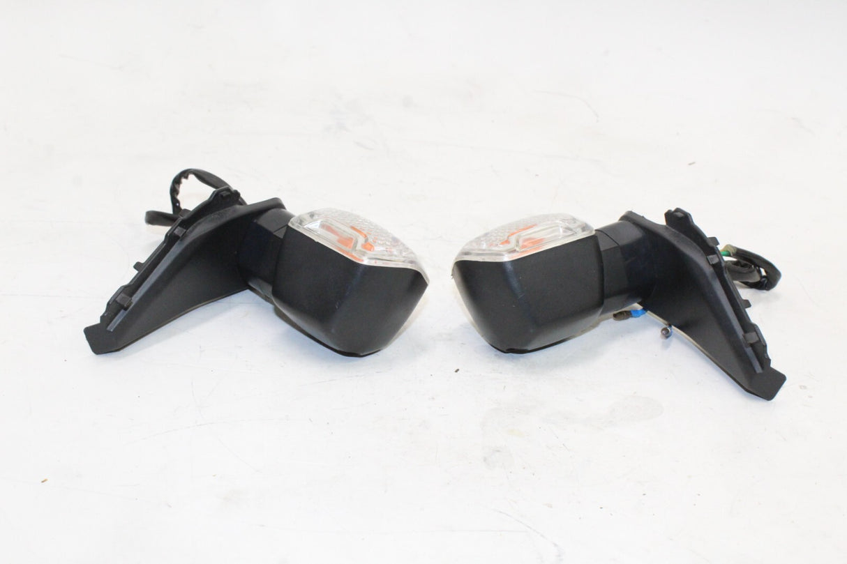 2015 Taotao Cy50-te Front Turn Indicator Light Bulb Housing OEM