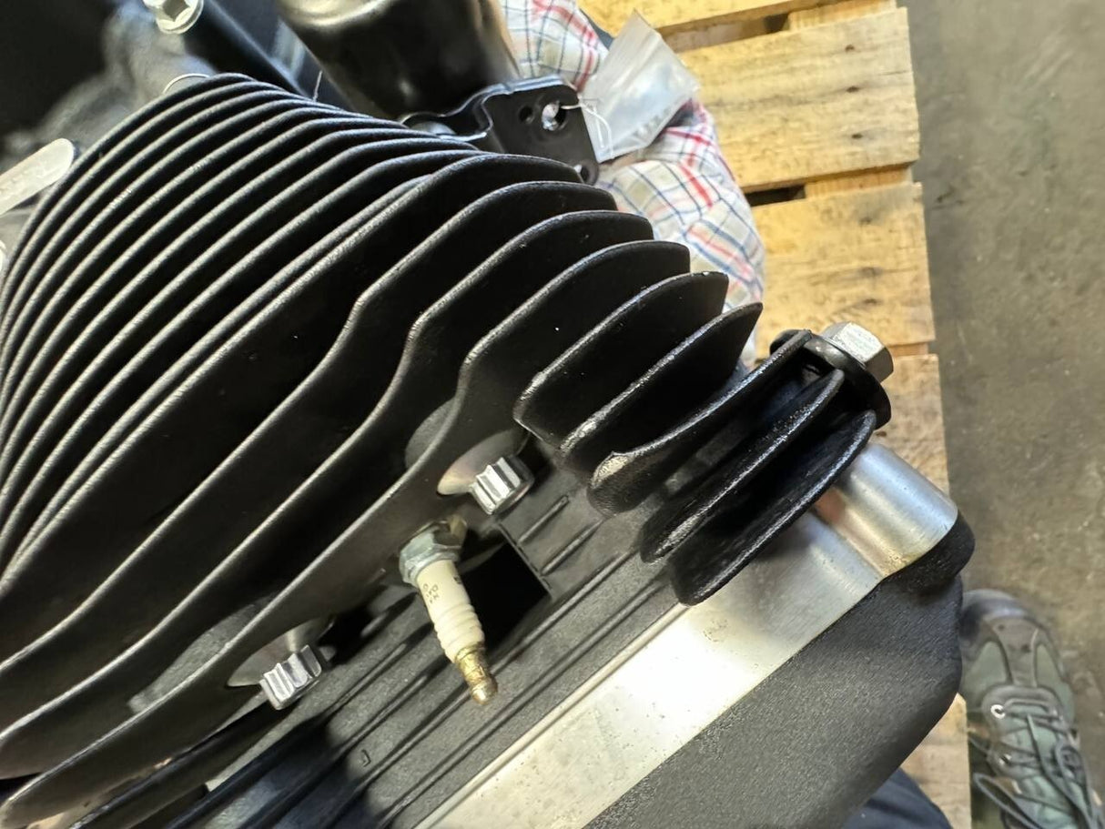 2016 Harley-davidson Iron 883 Xl883n Engine Motor