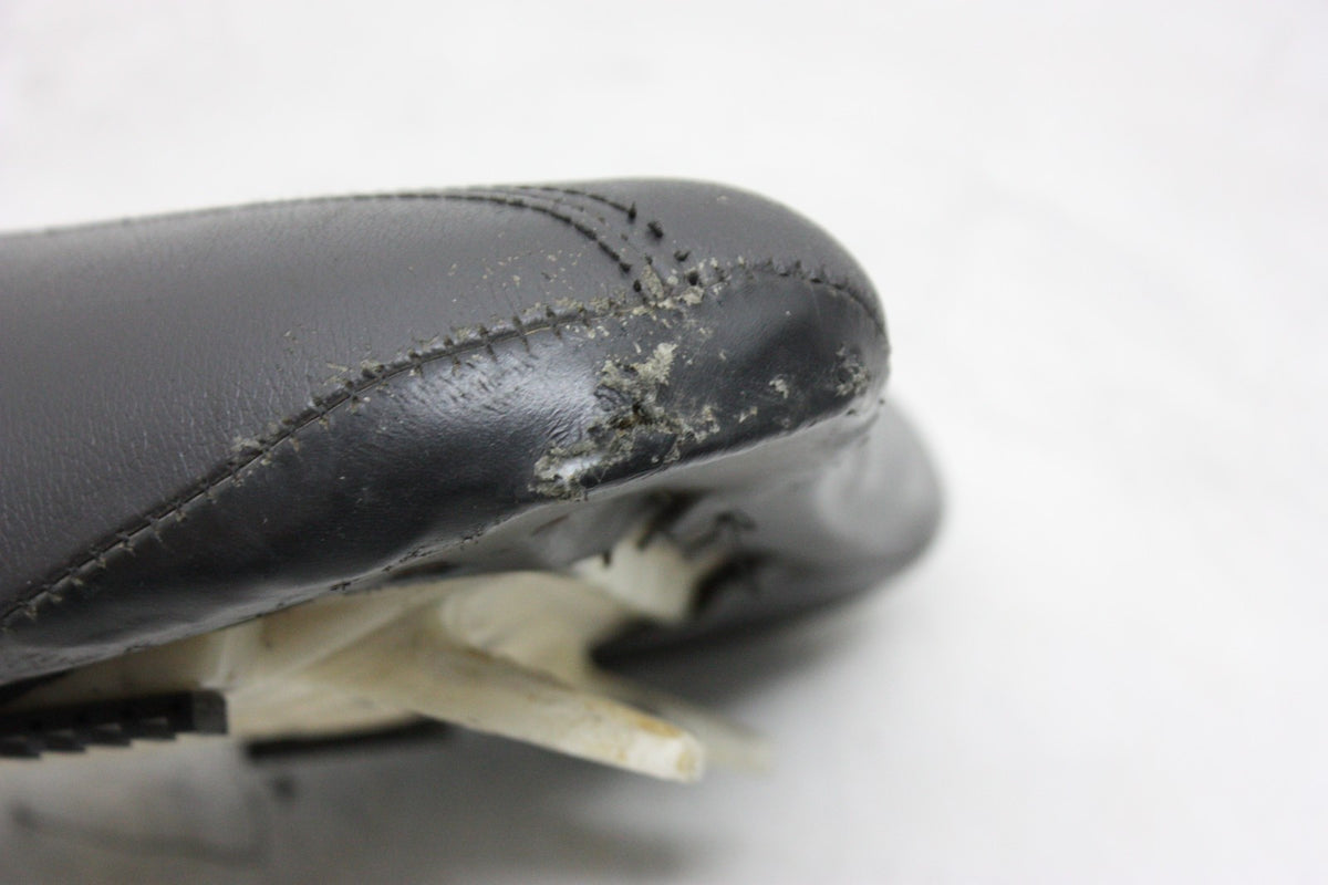03-04 SUZUKI GSXR1000 GSXR 1000 FRONT DRIVERS SEAT PAD SADDLE PILLION