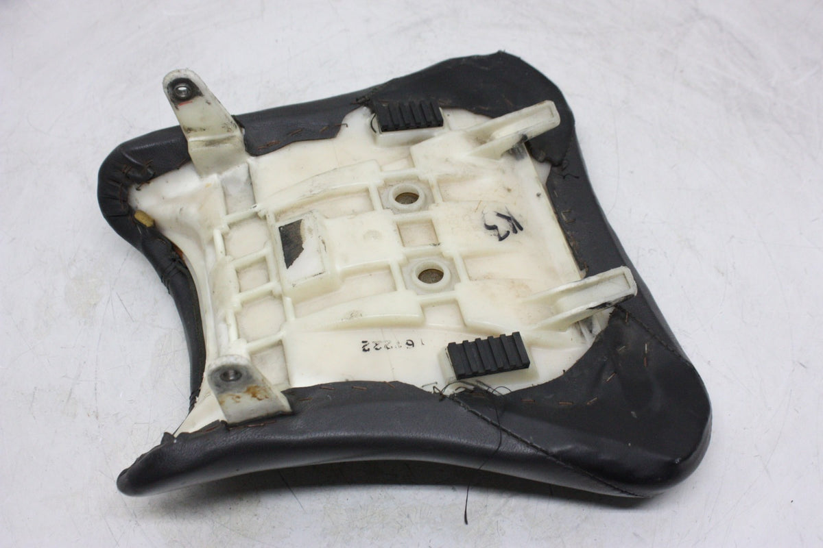 03-04 SUZUKI GSXR1000 GSXR 1000 FRONT DRIVERS SEAT PAD SADDLE PILLION