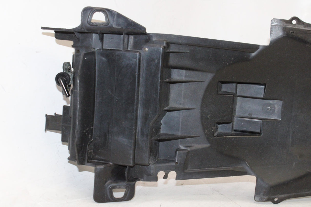 04-09 SUZUKI GSXR 600 OEM REAR BACK TAIL UNDERTAIL BATTERY TRAY PLASTIC