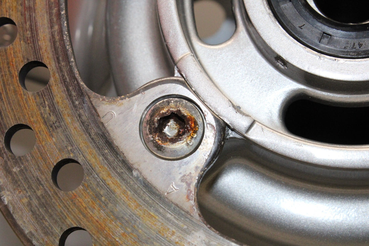 2001 Triumph Tt600 Rear Wheel Rim With Tire