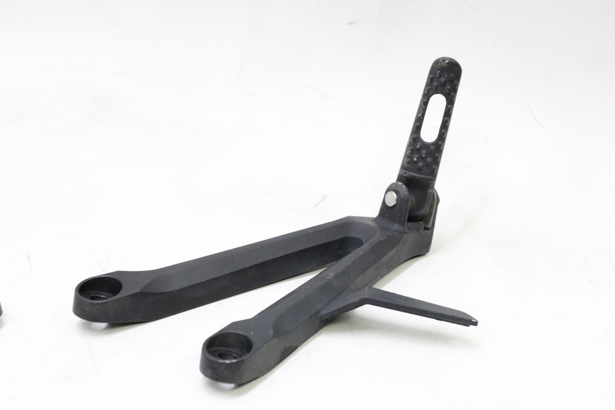 2006 Honda CBR600RR OEM REAR BACK PASSENGER PEG SET PAIR