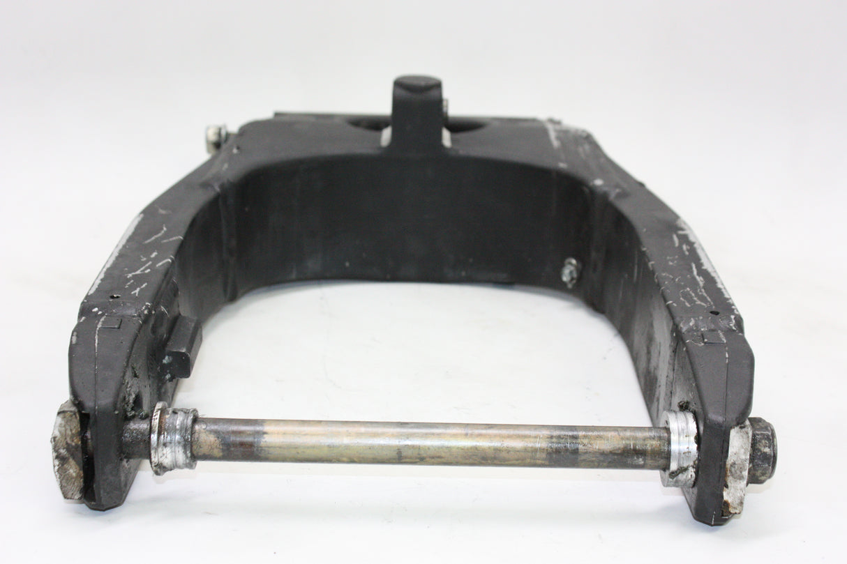 2004 Triumph Daytona 600 OEM REAR SWINGARM BACK SUSPENSION SWING ARM