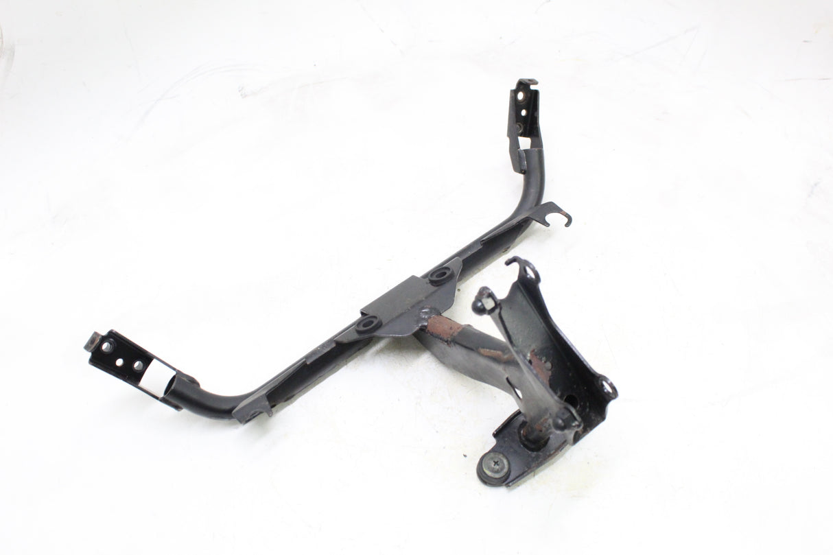 2005 YAMAHA FZ6 OEM UPPER FAIRING STAY BRACKET HEADLIGHT GAUGE BENT
