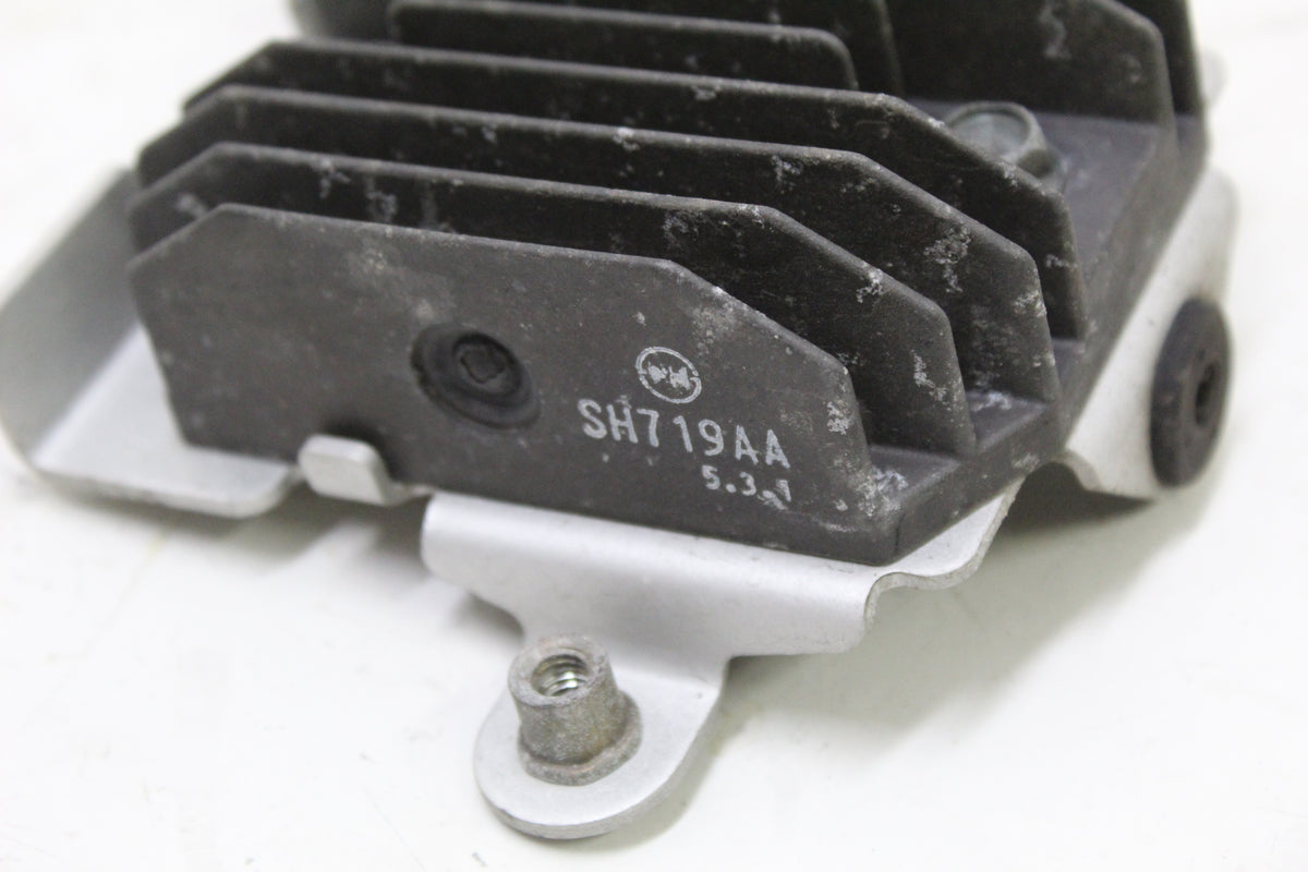 2005 YAMAHA FZ6 OEM RECTIFIER VOLTAGE REGULATOR CHARGING MODULE