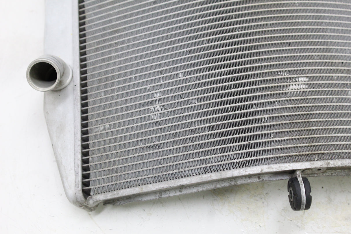 2004 Suzuki GSXR600 OEM ENGINE RADIATOR MOTOR COOLER COOLING RADIATER