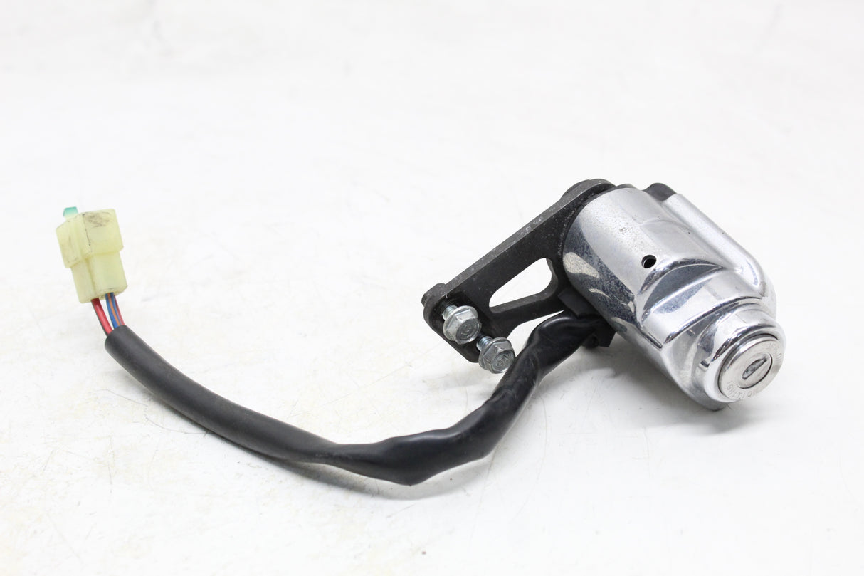 2005 Honda VTX1300S VTX1300 OEM IGNITION LOCK W/ GAS CAP !NO KEY!