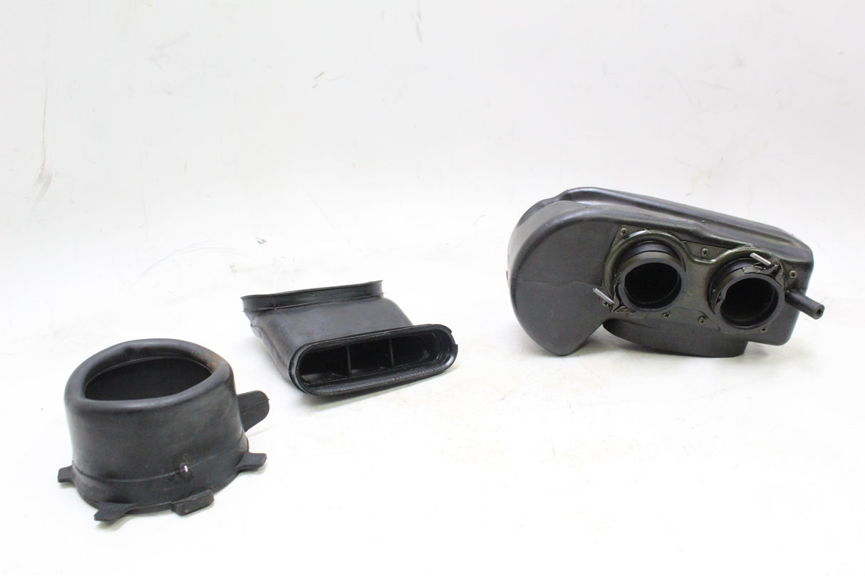 2004 SUZUKI GSXR600 OEM AIRBOX AIR CLEANER CAP COVER INTAKE DUCTS
