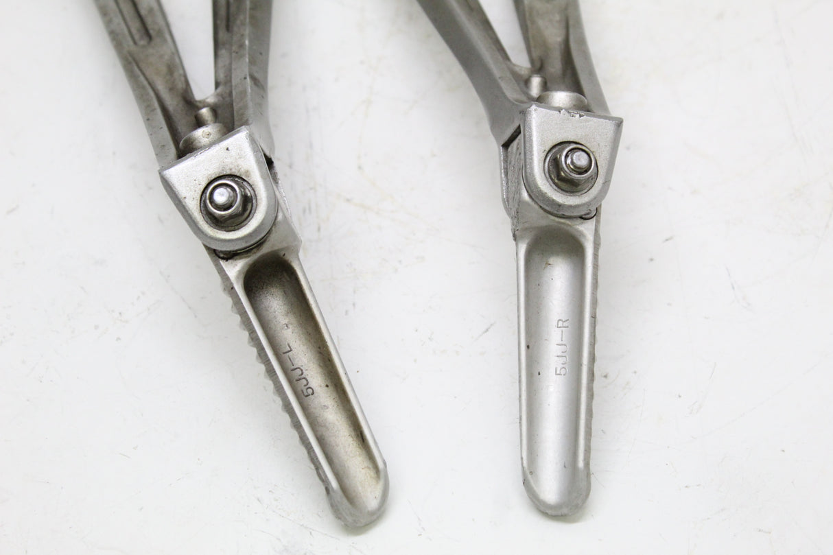 2004 Yamaha YZF R1 04-06 OEM REAR BACK PASSENGER PEG SET PAIR