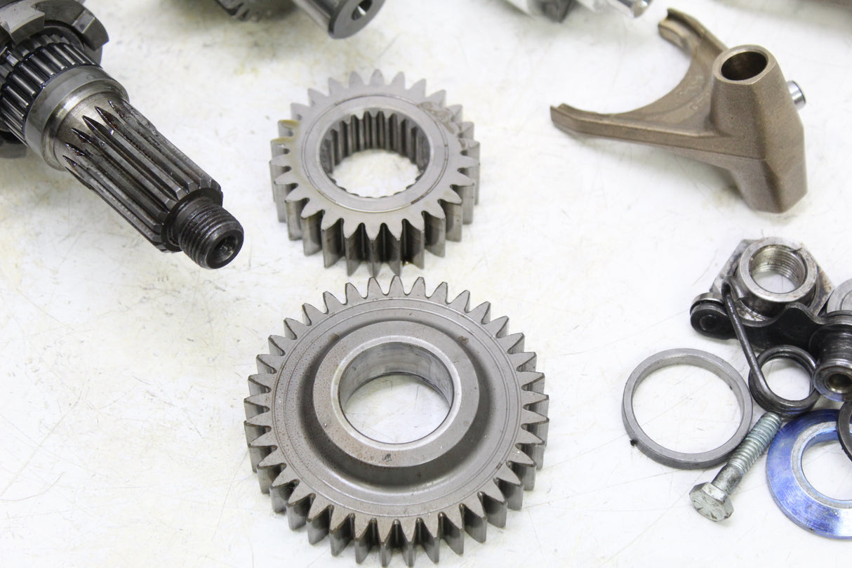 2005 Harley-Davidson Sportster 883 XL883 OEM ENGINE TRANSMISSION TRANNY GEARS