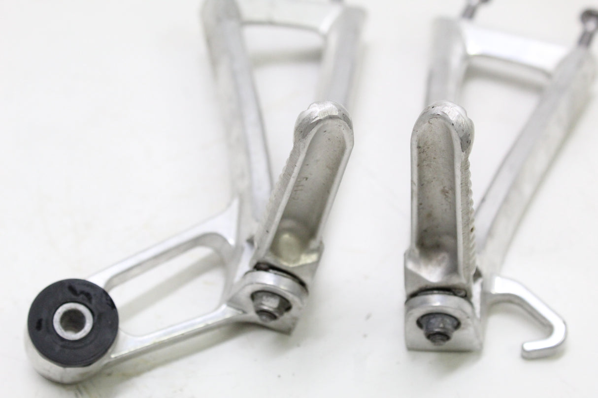 2007 Yamaha YZF R6S OEM REAR BACK PASSENGER PEG SET PAIR