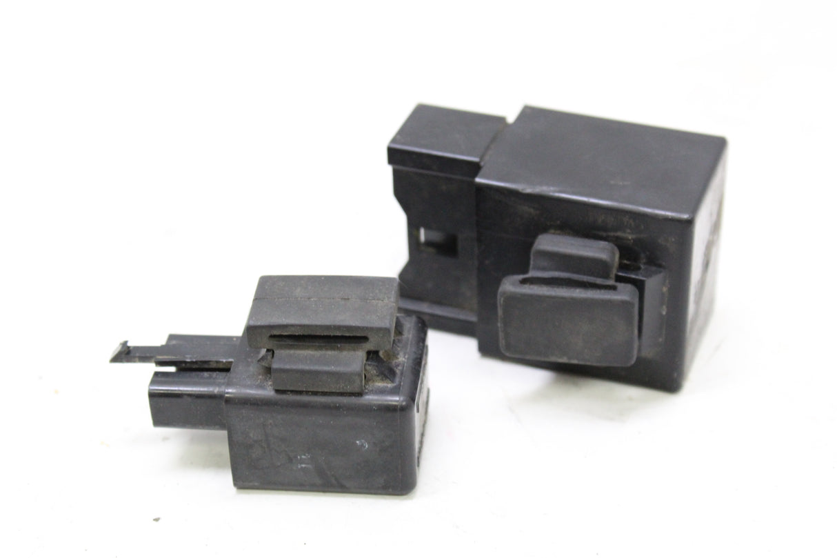 2007 Yamaha YZF R6S OEM TURN SIGNAL BLINKER RELAY FLASHER SWITCH SET