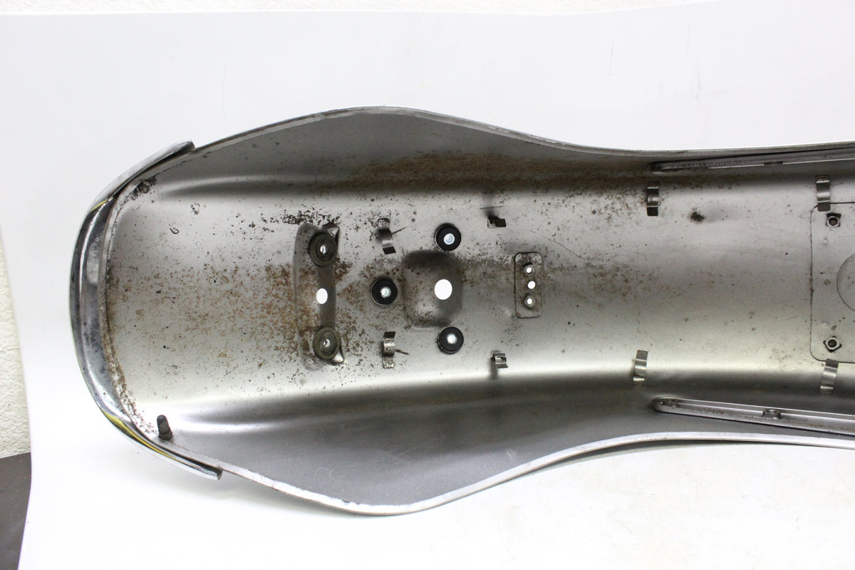 2005 KAWASAKI VULCAN 1500 VN1500 CLASSIC OEM REAR FENDER SILVER CHROME TIP