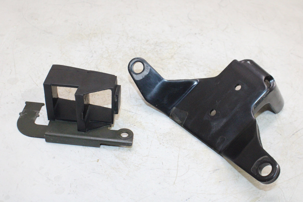 2005 Yamaha Road Star XV1700 OEM ENGINE MOTOR MOUNT BRACKETS PAIR