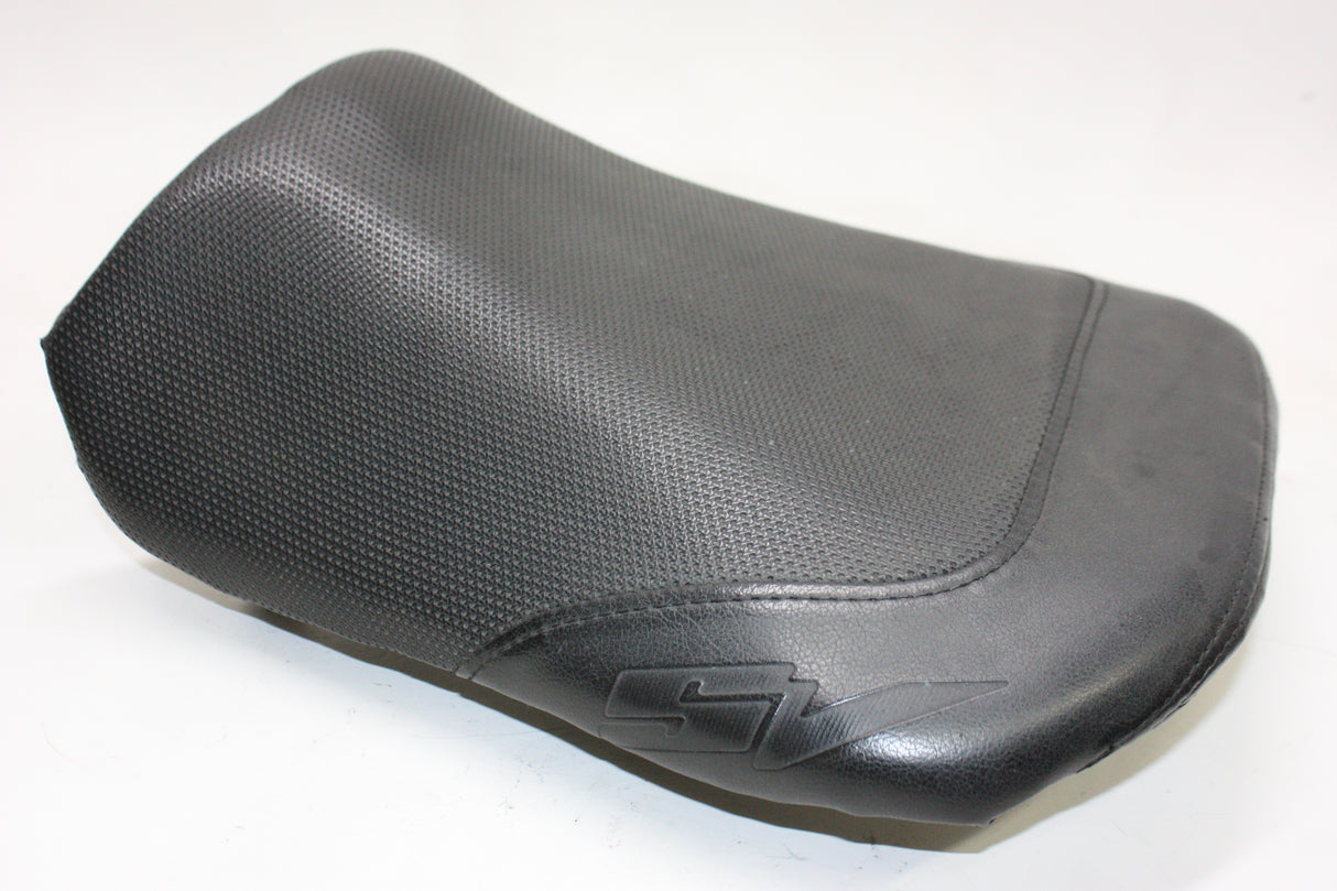 2005 Suzuki GSXR600 FRONT DRIVERS SEAT PAD SADDLE PILLION