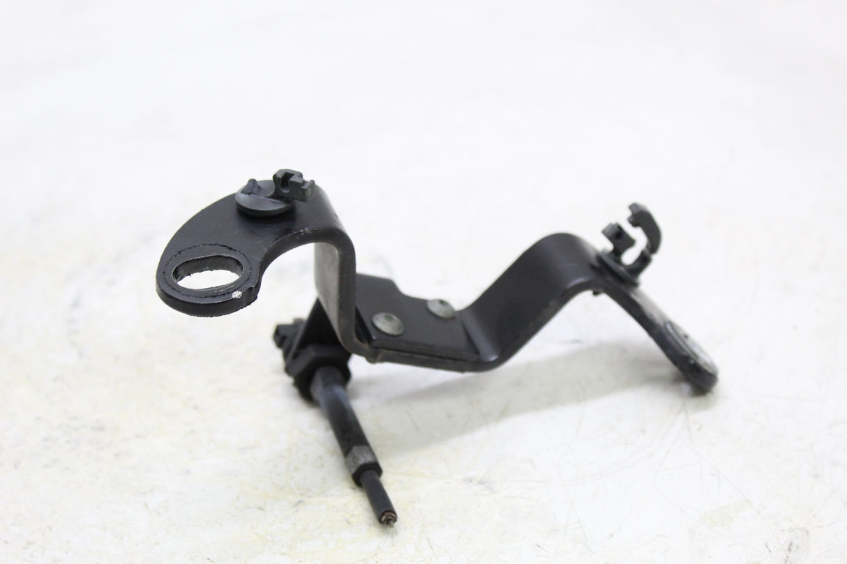 2005 Harley-Davidson Sportster 883 XL883 OEM TOP CENTER ENGINE LINK BRACKET