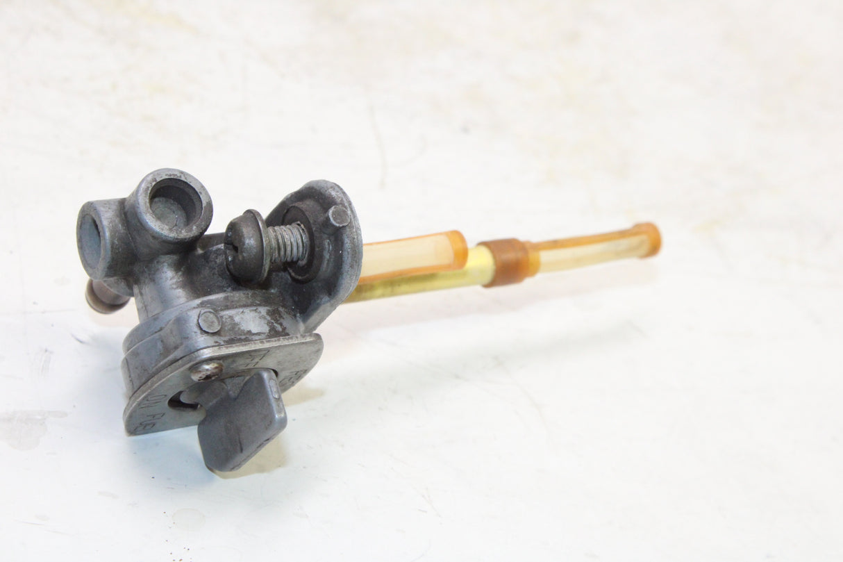 2007 Yamaha V Star 650 OEM FUEL GAS TANK PETCOCK SHUT ON OFF VALVE
