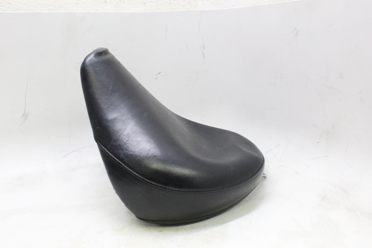 2007 YAMAHA XVS650 V STAR 650 OEM FRONT RIDER DRIVER SEAT
