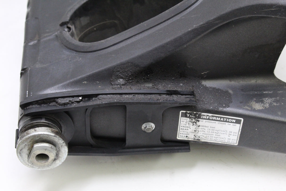 2007 Yamaha YZF R6S OEM REAR SWINGARM BACK SUSPENSION SWING ARM