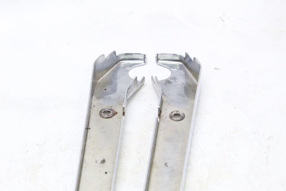 2005 KAWASAKI VULCAN 1500 VN1500 CLASSIC OEM REAR FENDER STRUTS PAIR