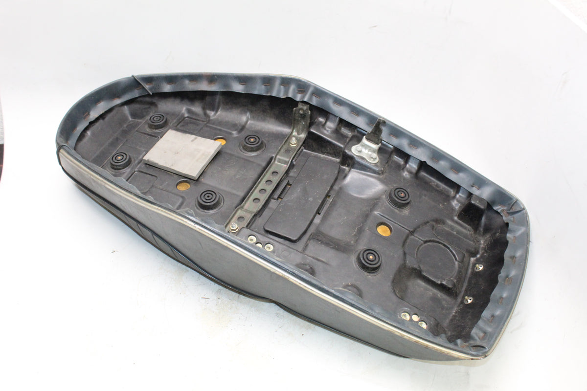 1983 Yamaha XC180 Riva 180 OEM Seat Saddle Assembly