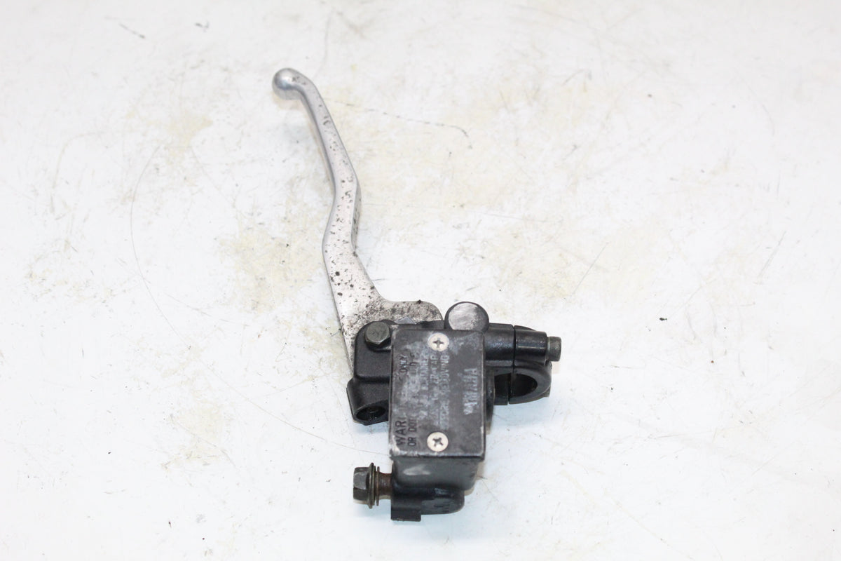 2002 Yamaha Zuma 50 YW50 OEM FRONT BRAKE MASTER CYLINDER W/ LEVER
