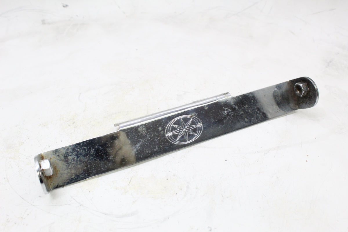 2007 YAMAHA XVS650 V STAR 650 OEM WINDSHIELD TRIM MOUNT BRACKET