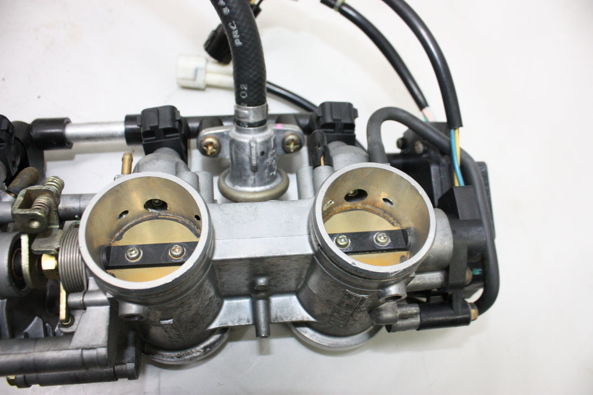 2004 Triumph Daytona 600 OEM MAIN FUEL INJECTORS / THROTTLE BODIES