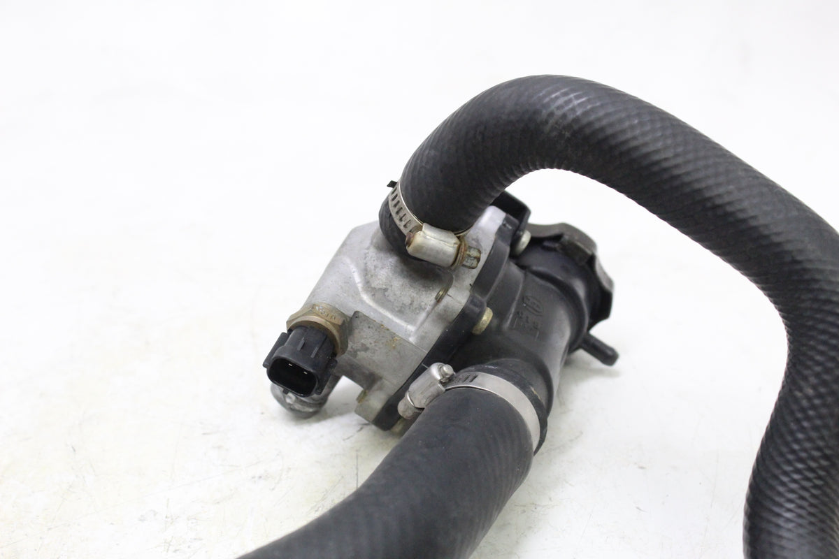 2005 KAWASAKI VULCAN 1500 VN1500 Thermostat Housing Coolant Hoses Cap