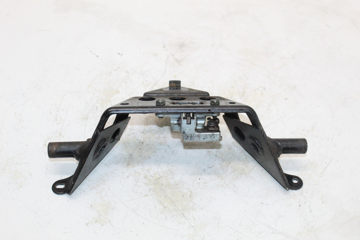 2002 Yamaha Zuma 50 YW50 OEM FRONT SEAT MOUNTING BRACKET MOUNT