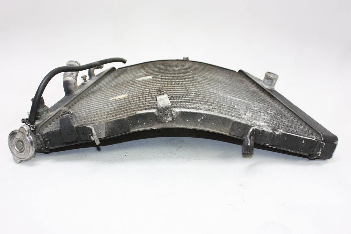 2005 Suzuki GSXR600 OEM ENGINE RADIATOR MOTOR COOLER COOLING RADIATER