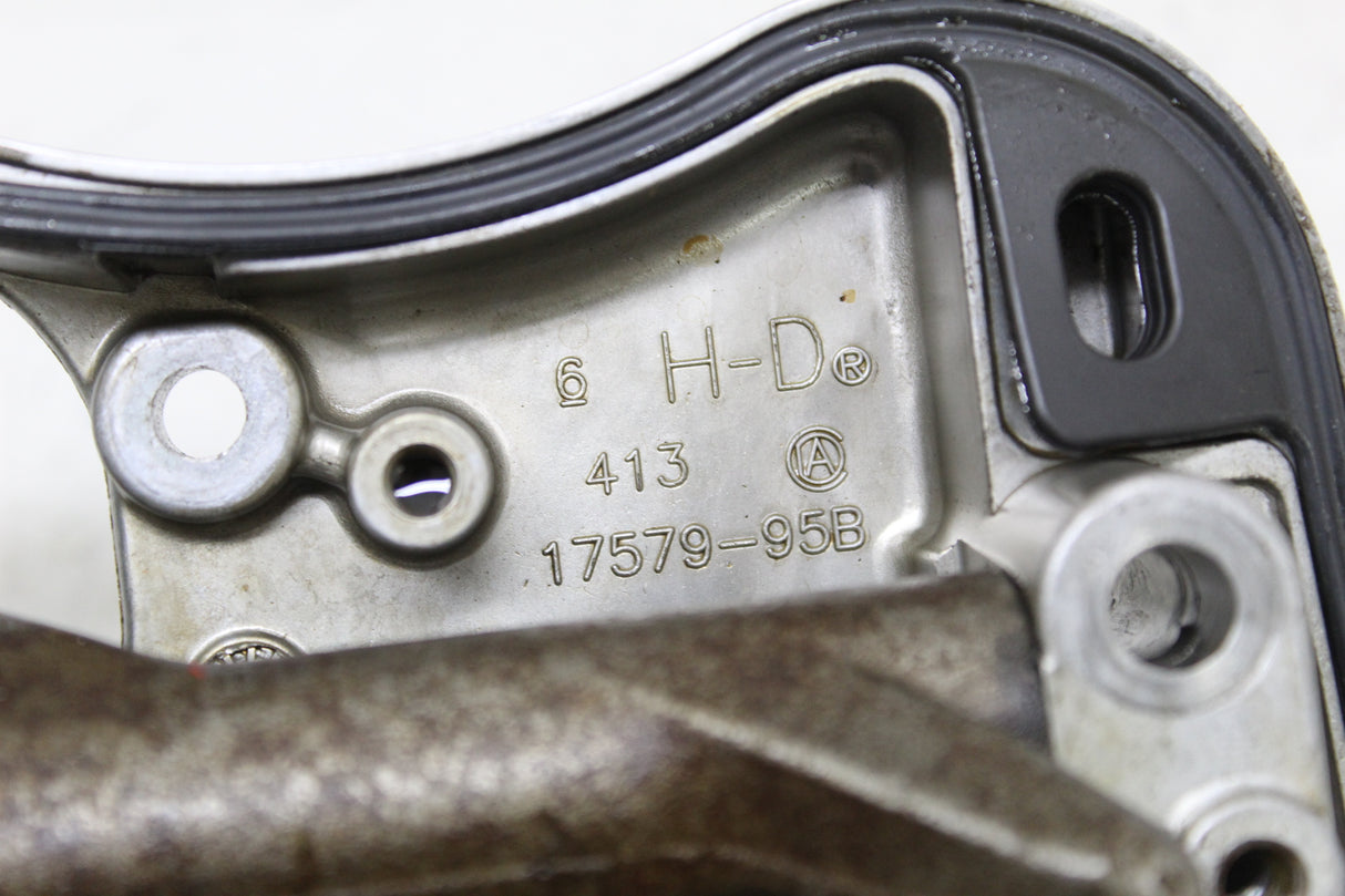 2005 Harley-Davidson Sportster 883 OEM FRONT INNER CYLINDER HEAD COVER