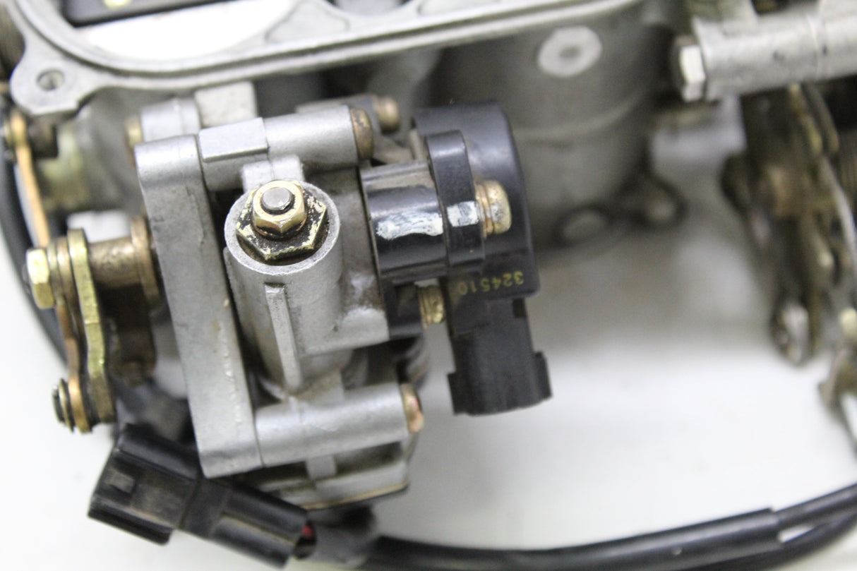 2004 Yamaha YZF R1 04-06 OEM MAIN FUEL INJECTORS / THROTTLE BODIES