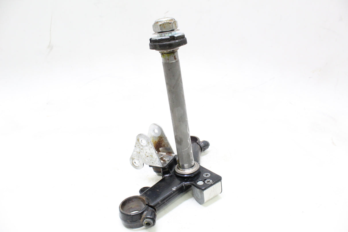 2003 HONDA REBEL 250 CMX250C OEM LOWER TRIPLE TREE STEERING STEM FORK CLAMP
