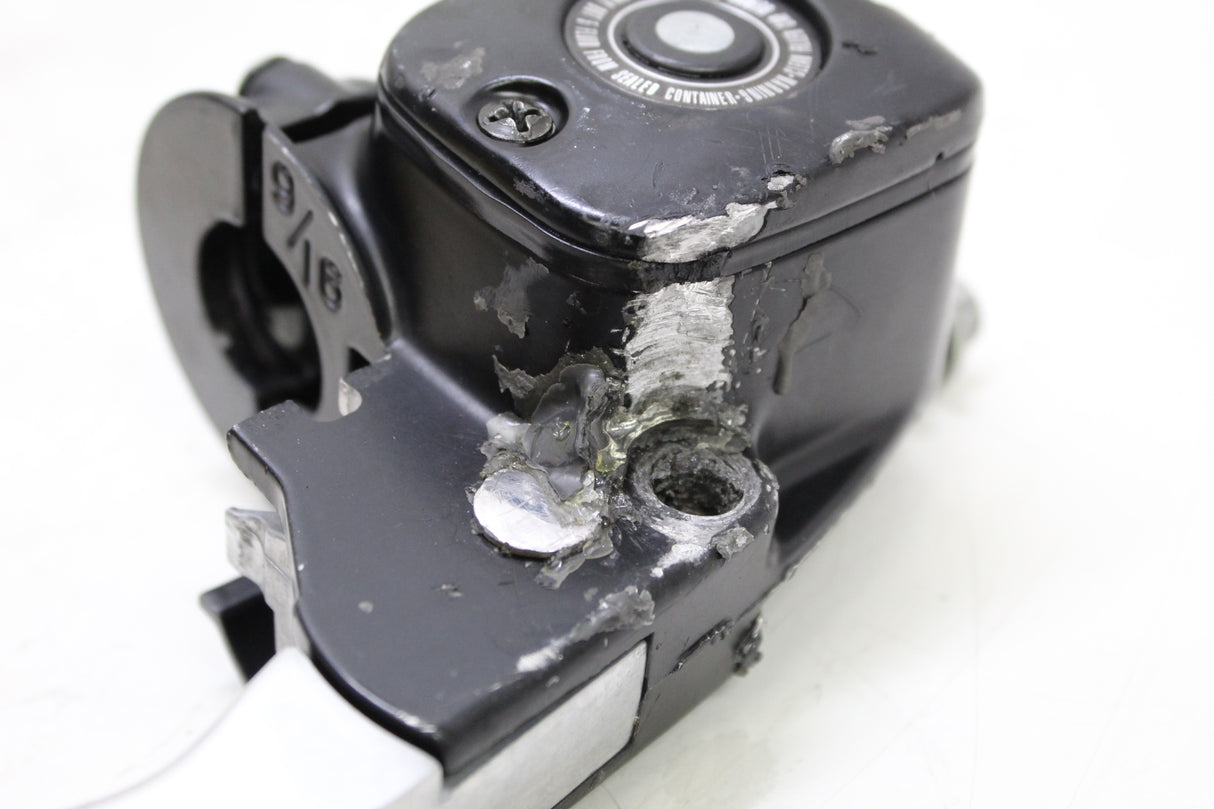 2000 Harley-Davidson Softail FXSTD OEM FRONT BRAKE MASTER CYLINDER W/ LEVER