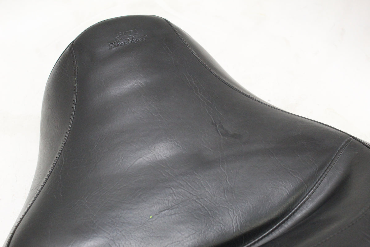 2005 Kawasaki Vulcan 1500 VN1500 Mustang Front Rider Solo Seat Black