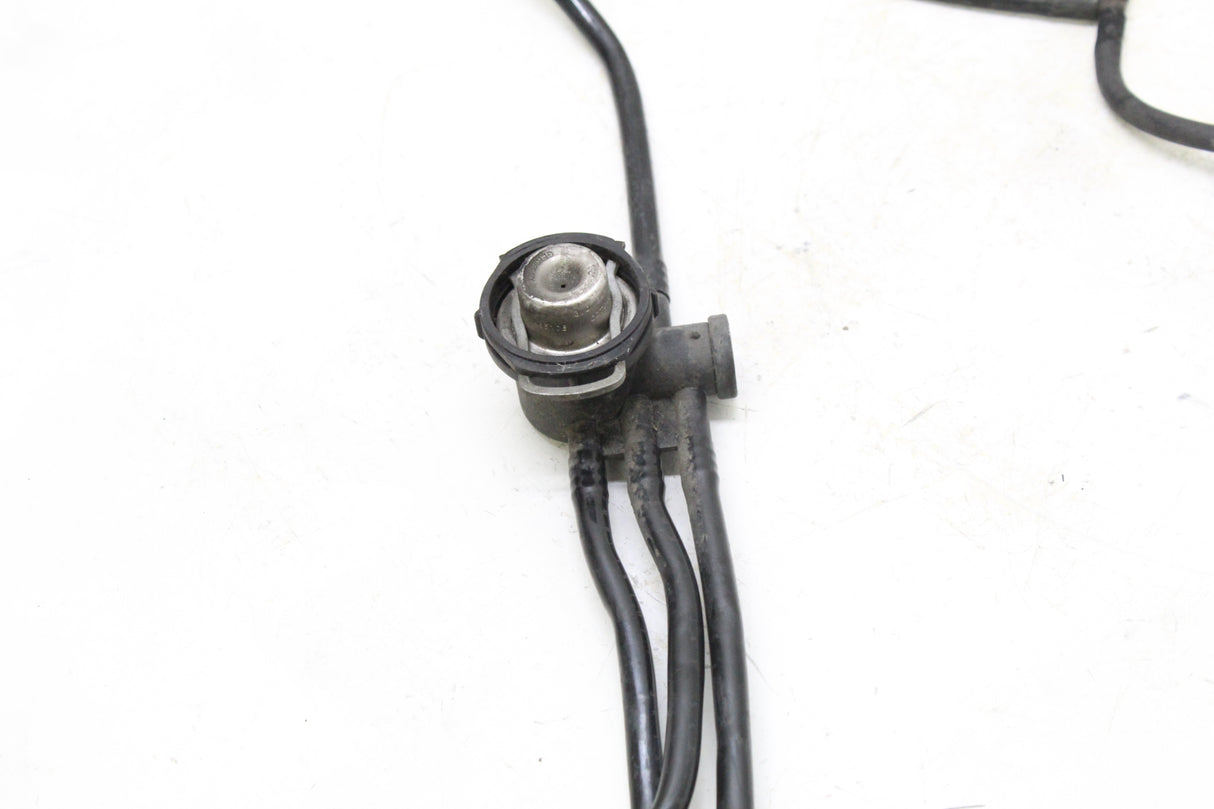 2000 BMW R1100RT OEM FUEL DISTRIBUTOR PRESSURE REGULATOR HOSE LINE SET
