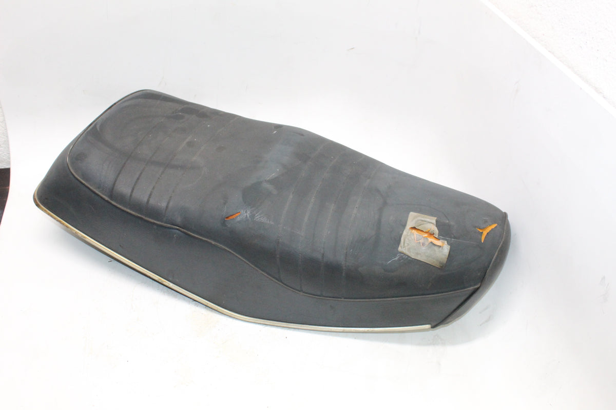 1983 Yamaha XC180 Riva 180 OEM Seat Saddle Assembly