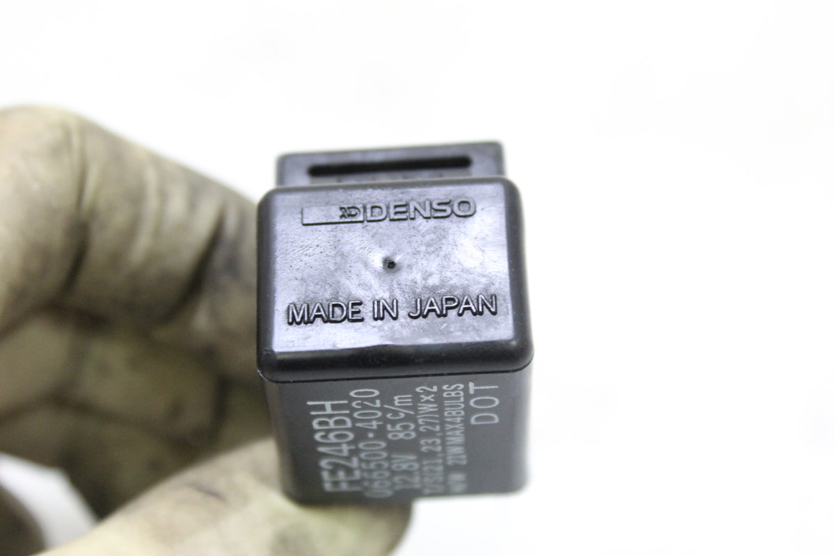 2011 KAWASAKI KLR650 OEM TURN SIGNAL FLASHER RELAY