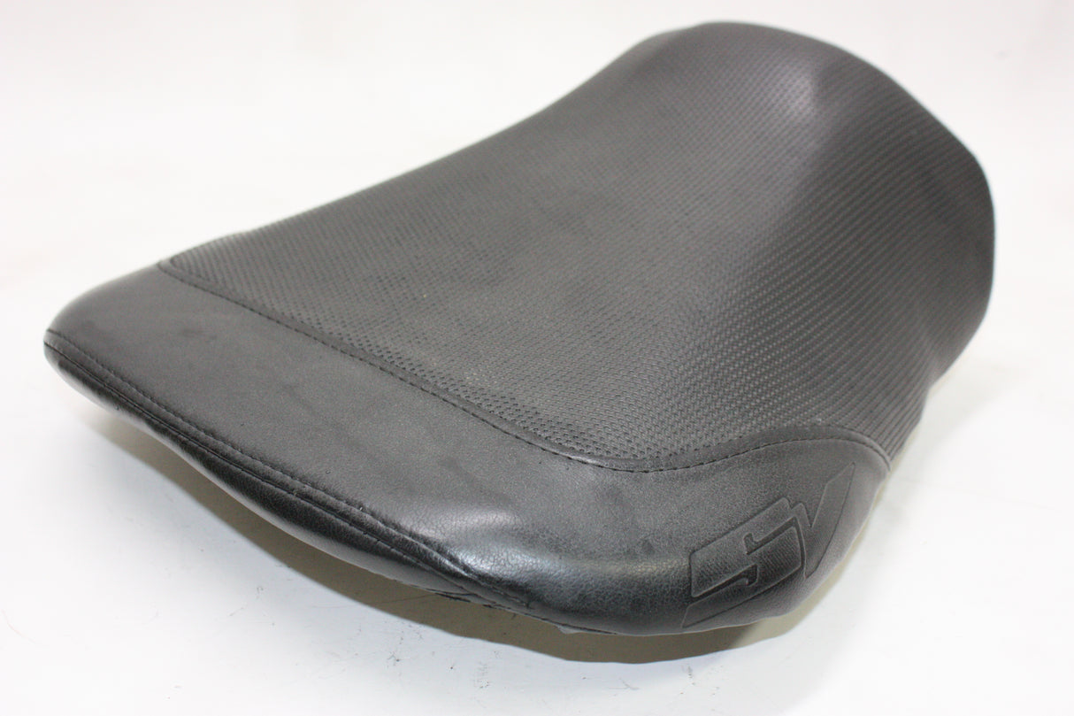 2005 Suzuki GSXR600 FRONT DRIVERS SEAT PAD SADDLE PILLION