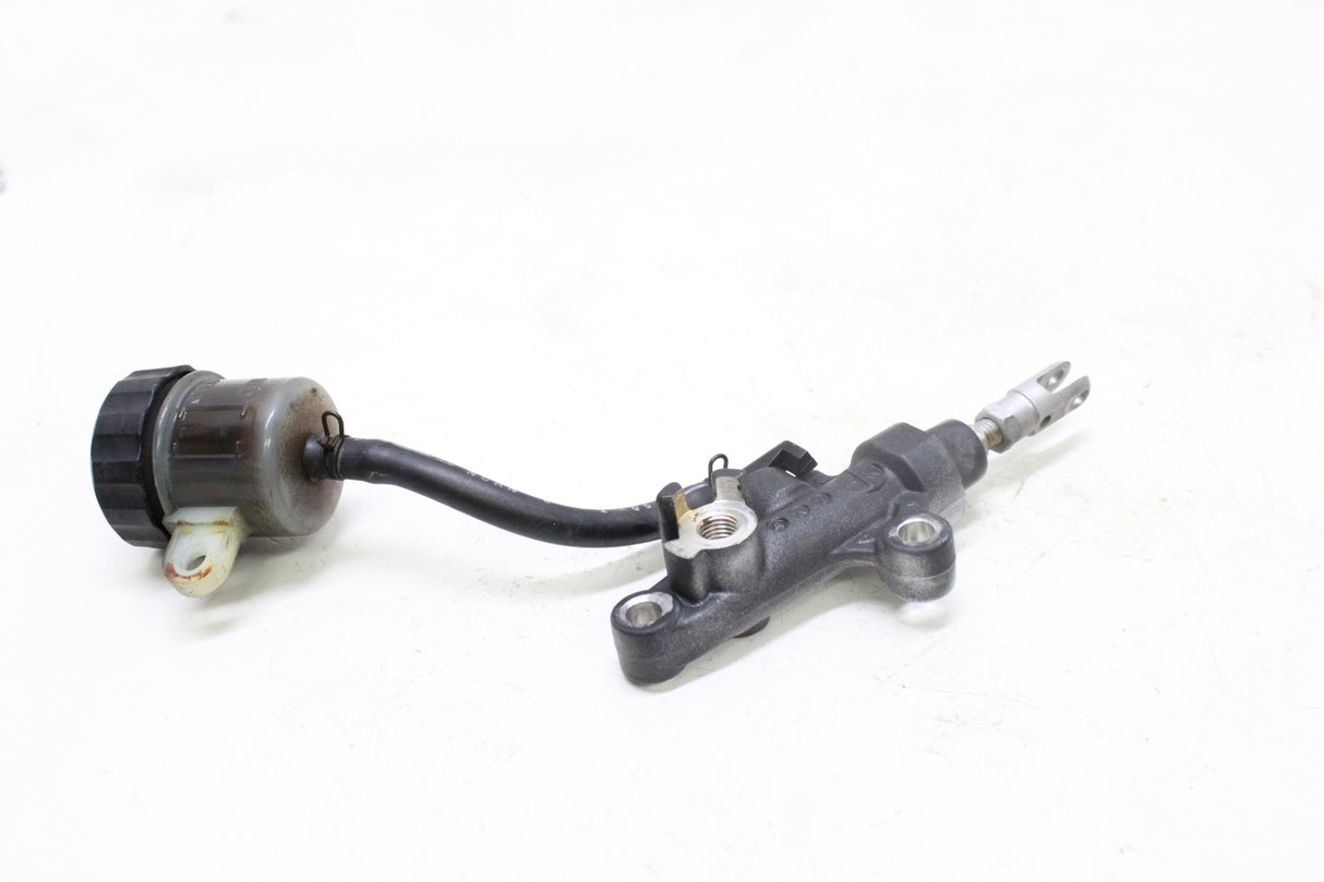 2005 Yamaha YZF R6 OEM REAR BACK BRAKE MASTER CYLINDER
