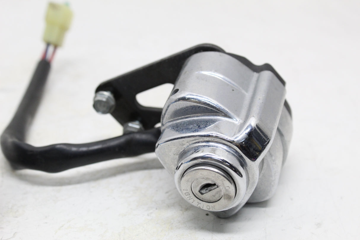 2005 Honda VTX1300S VTX1300 OEM IGNITION LOCK W/ GAS CAP !NO KEY!