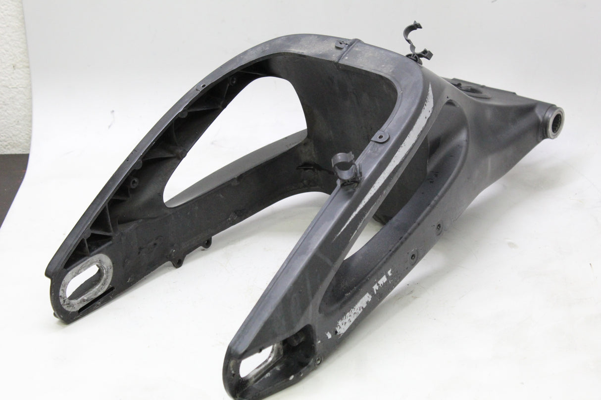 2005 Yamaha YZF R6 OEM REAR SWINGARM BACK SUSPENSION SWING ARM