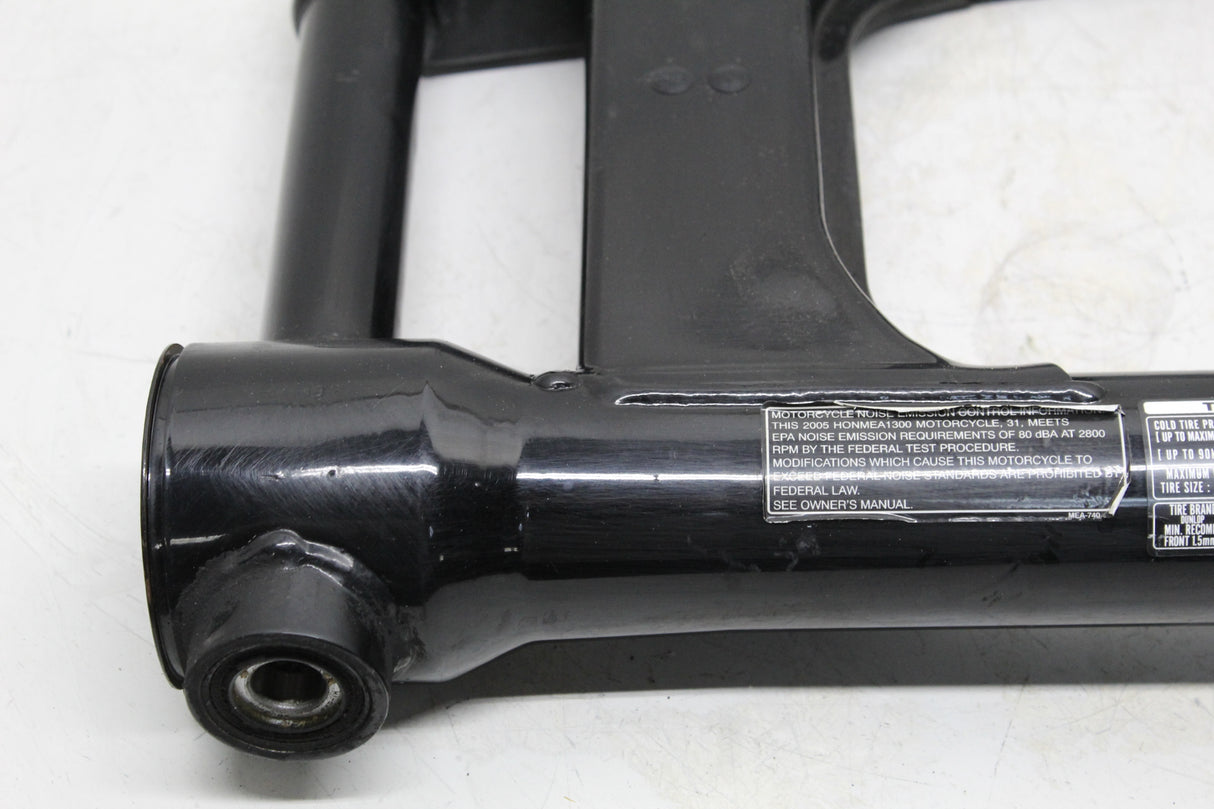 2005 Honda VTX1300S OEM REAR SWINGARM BACK SUSPENSION SWING ARM