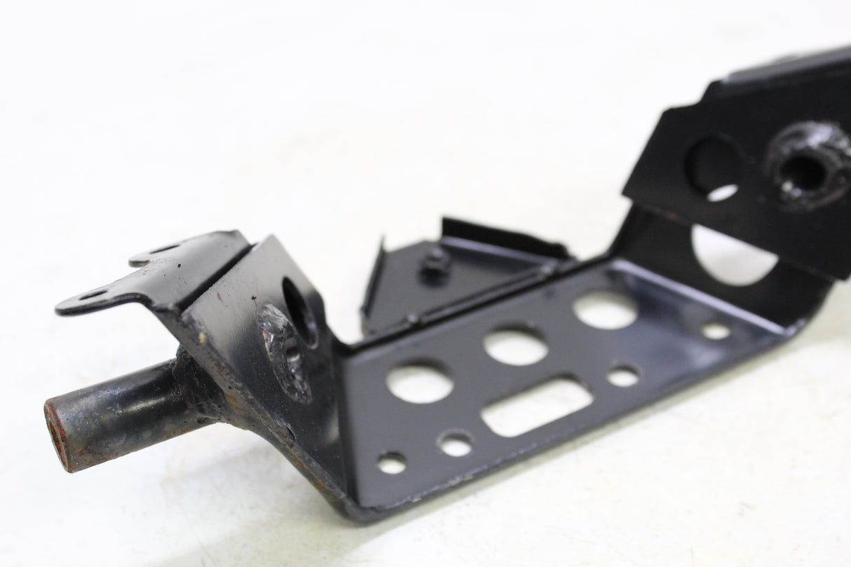 2003 Yamaha Zuma 50 YW50 OEM FRONT SEAT MOUNTING BRACKET MOUNT