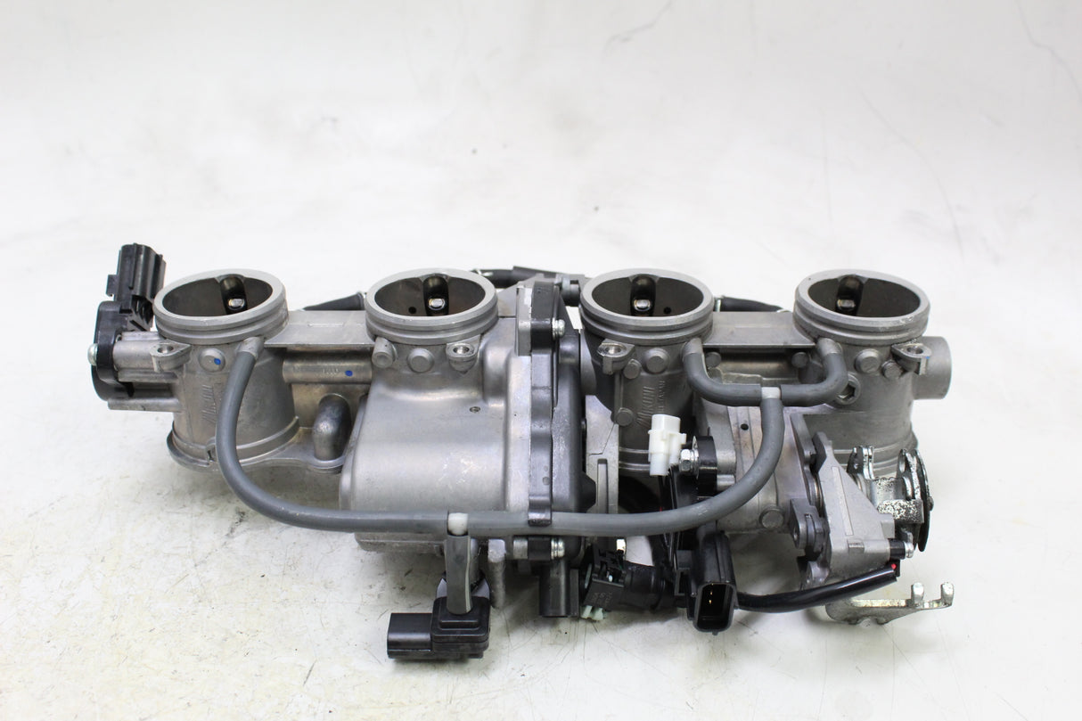2017 Yamaha FZ10 OEM MAIN FUEL INJECTORS / THROTTLE BODIES