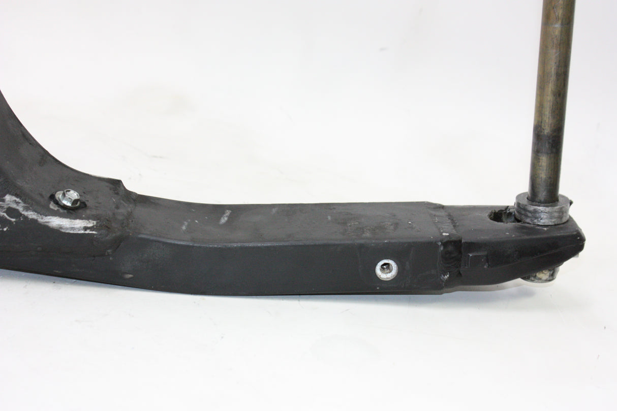 2004 Triumph Daytona 600 OEM REAR SWINGARM BACK SUSPENSION SWING ARM