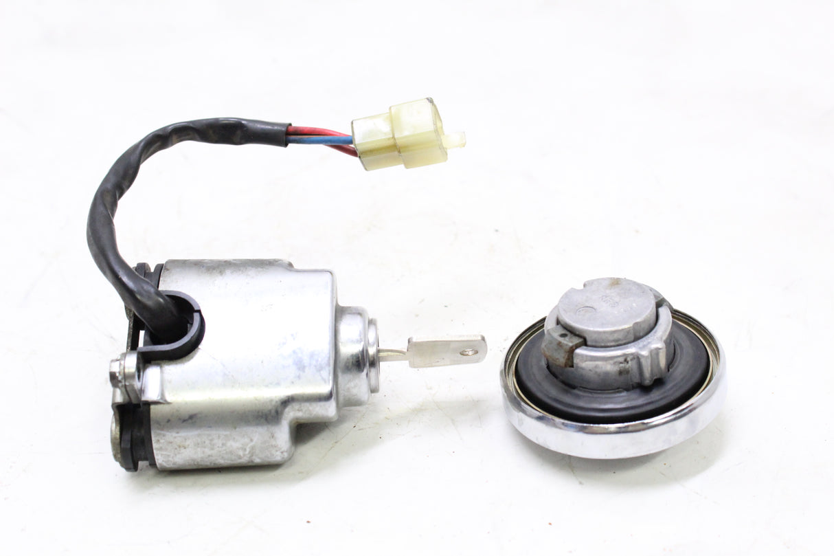 1996 Honda Shadow ACE 1100 VT1100 OEM IGNITION SWITCH GAS CAP LOCK SET KEY