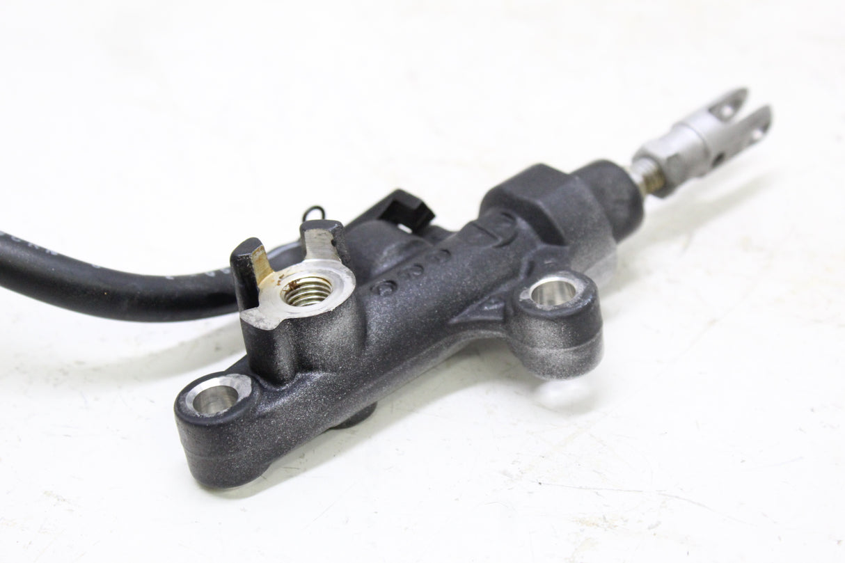2005 Yamaha YZF R6 OEM REAR BACK BRAKE MASTER CYLINDER